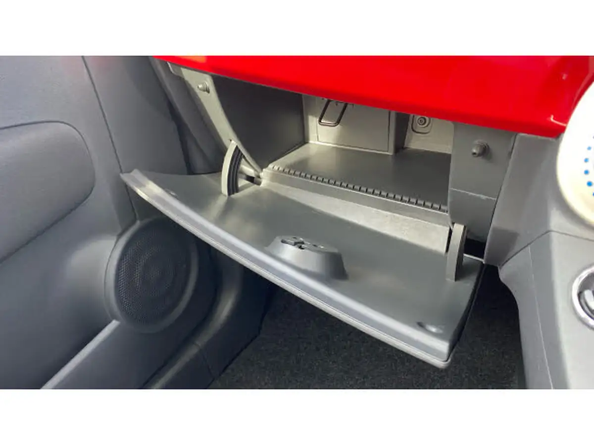 2017-fiat-500-12-lounge-big-33