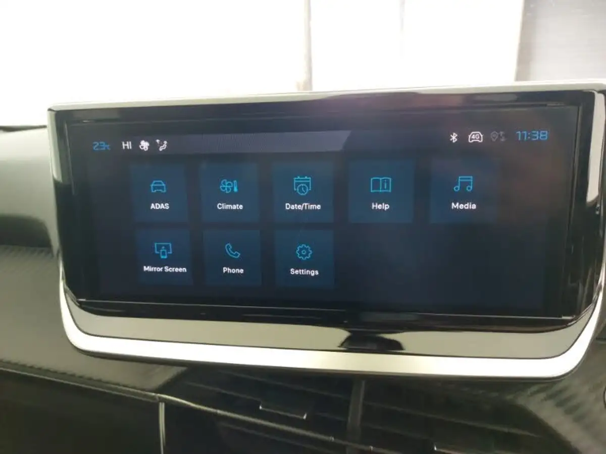 2024-peugeot-2008-suv-12-puretech-allure-130ps-eat8-big-11