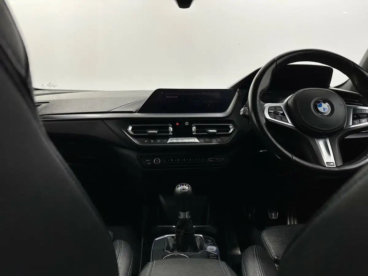 2021-bmw-1-series-15td-116d-m-sport-big-17