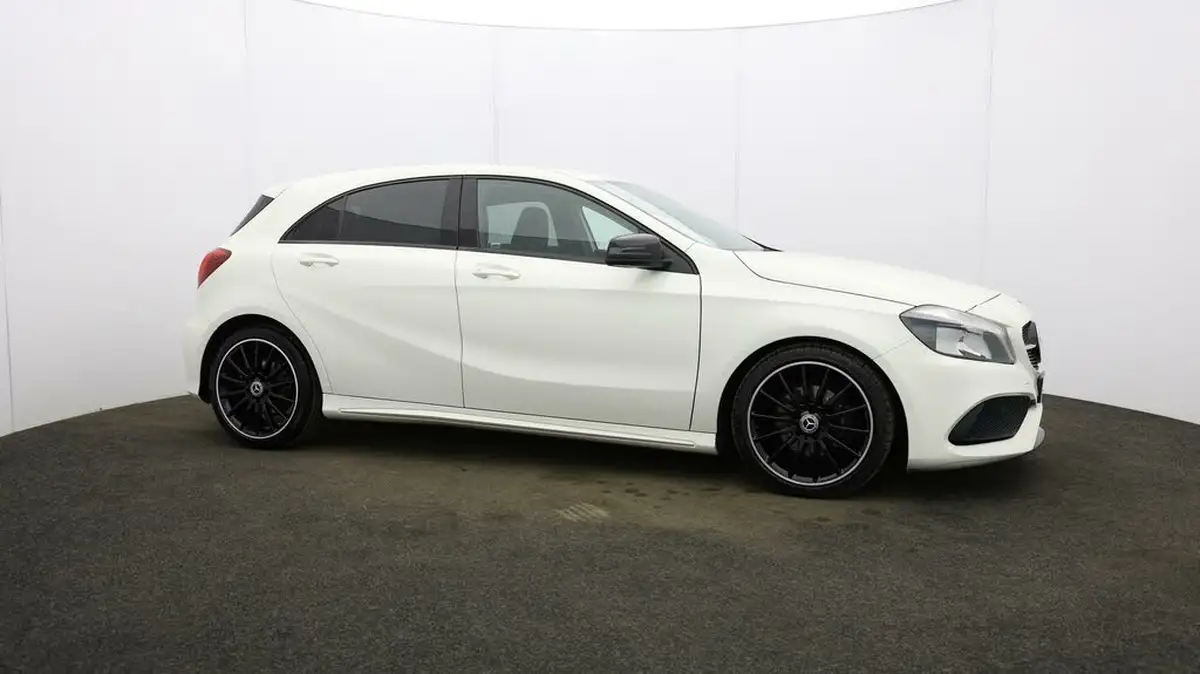 2017-mercedes-benz-a-class-16-a200-amg-line-ss-7g-dct-big-41