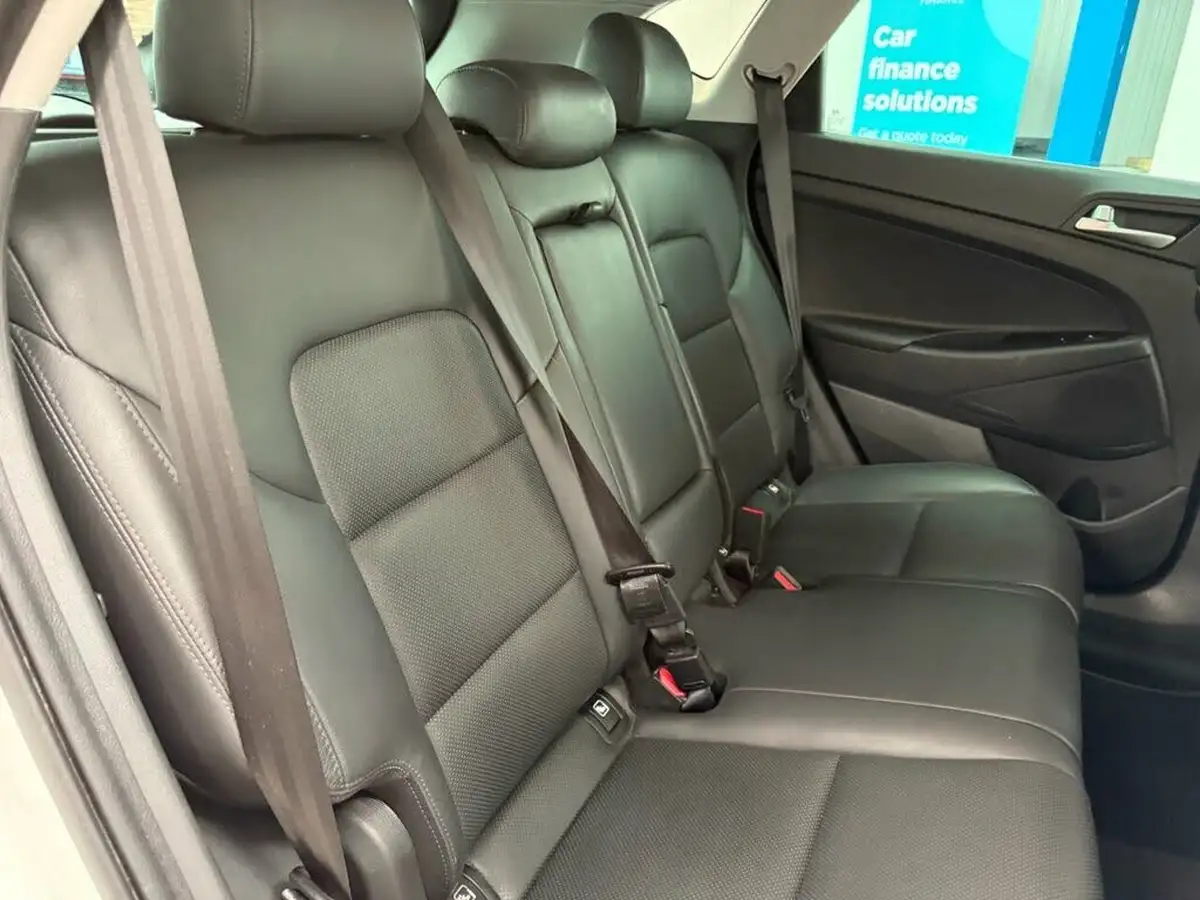 2017-hyundai-tucson-17crdi-blue-drive-premium-141ps-dct-big-31