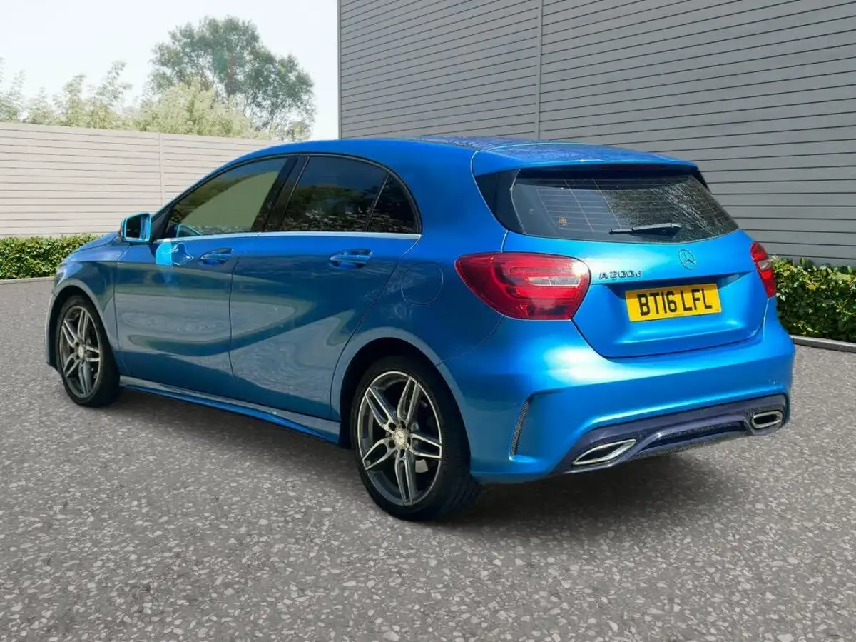 2016-mercedes-benz-a-class-21d-a200d-amg-line-136ps-ss-7g-dct-big-2