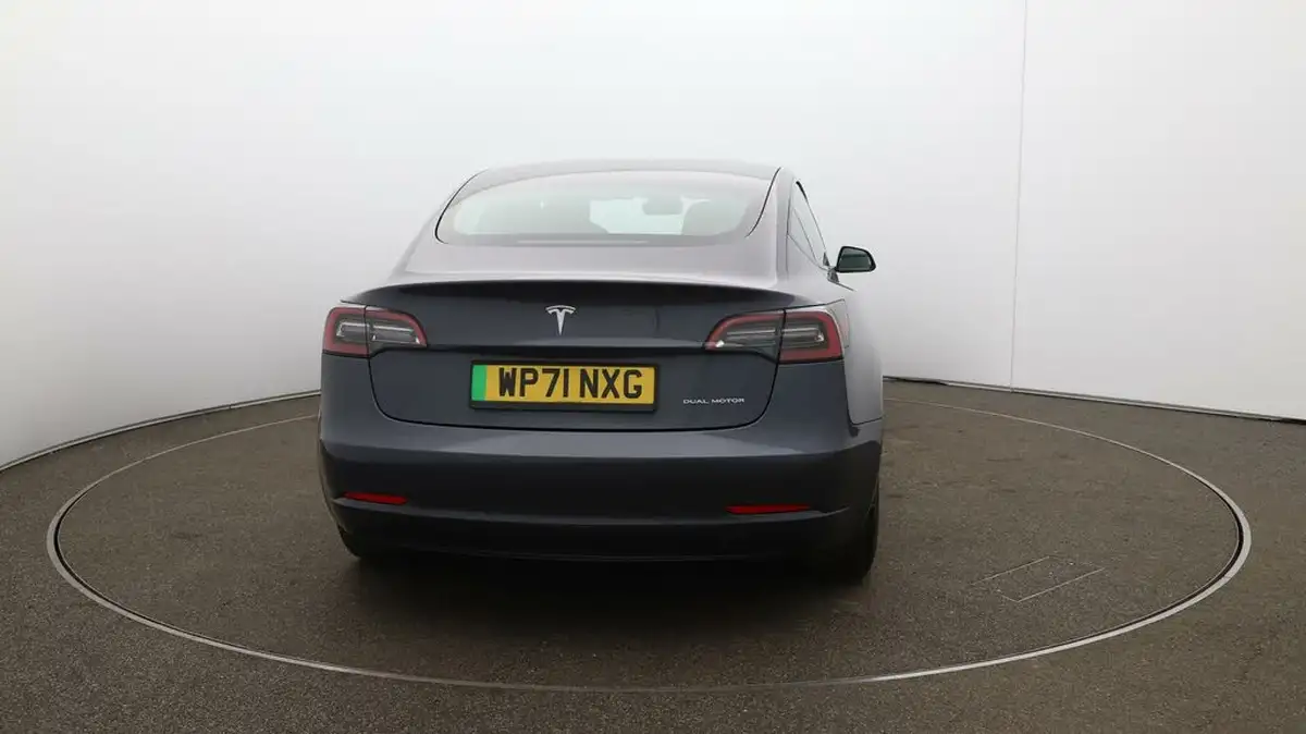 2021-tesla-model-3-e-long-range-awd-big-6