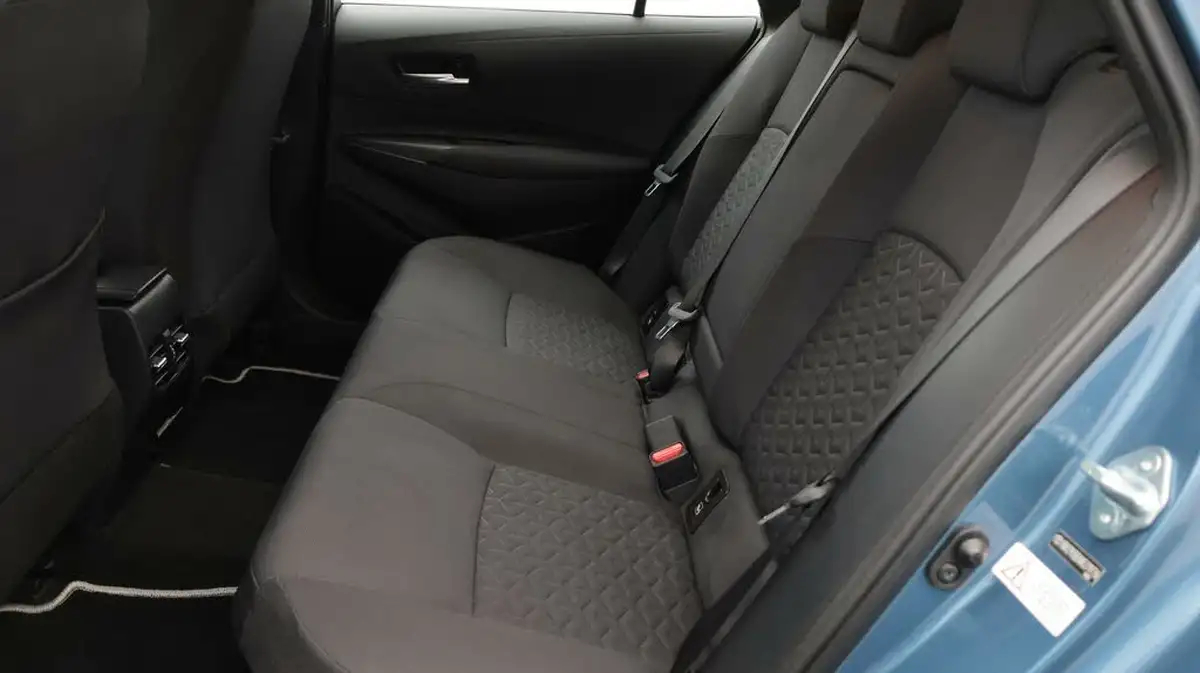 2022-toyota-corolla-18-vvt-i-icon-120bhp-spare-wheel-touring-sports-5d-big-15