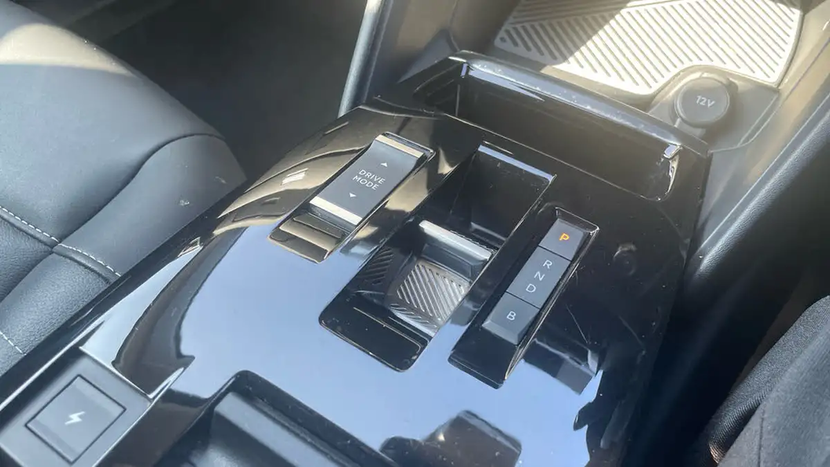 2021-citroen-c4-e-shine-plus-big-19