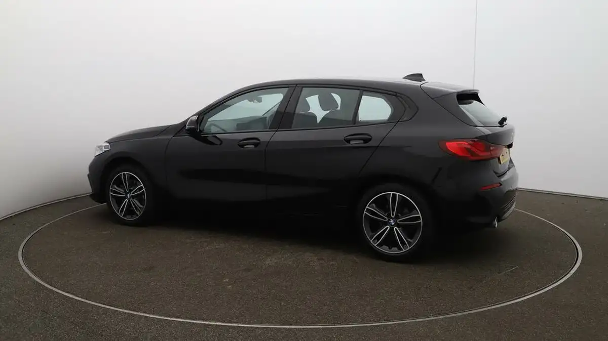 2022-bmw-1-series-15td-116d-sport-dct-big-38