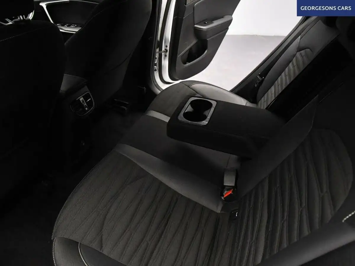 2022-kia-pro-ceed-15-t-gdi-gt-line-big-16