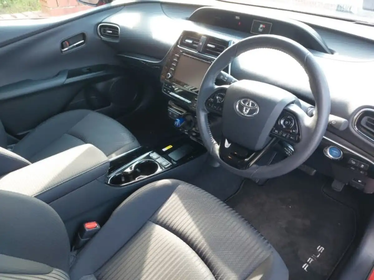 2021-toyota-prius-18-vvt-i-business-edition-plus-cvt-big-13