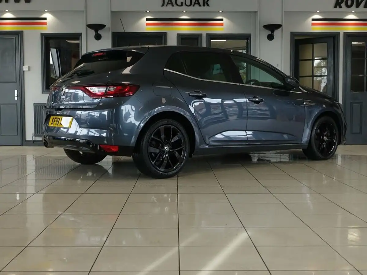 2019-renault-megane-13-tce-iconic-hatchback-big-5