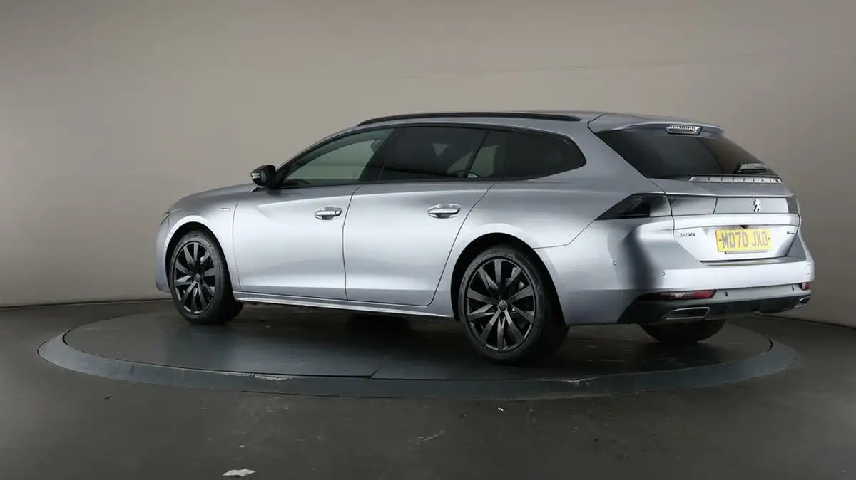 2021-peugeot-508-12-puretech-gt-big-5