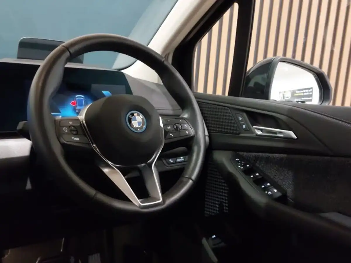 2023-bmw-2-series-15-225e-xdrive-sport-big-9