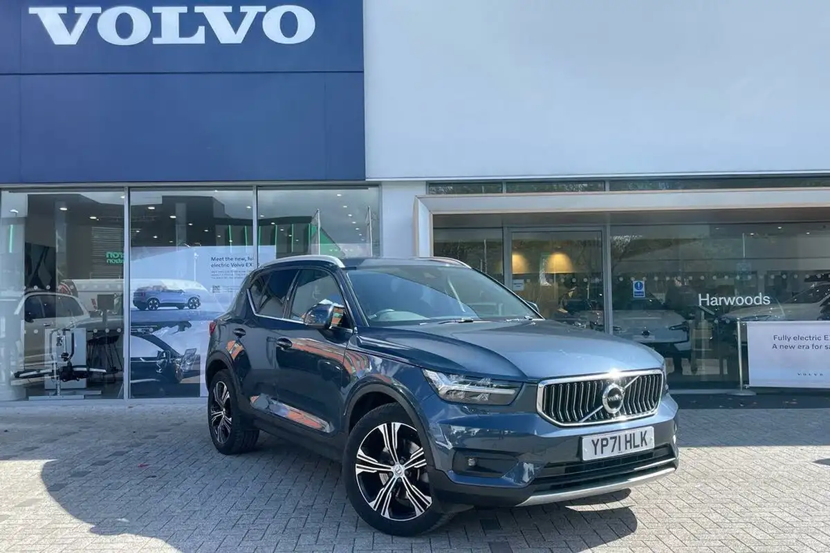 2021-volvo-xc40-20-b4-inscription-pro-194bhp-auto-big-0