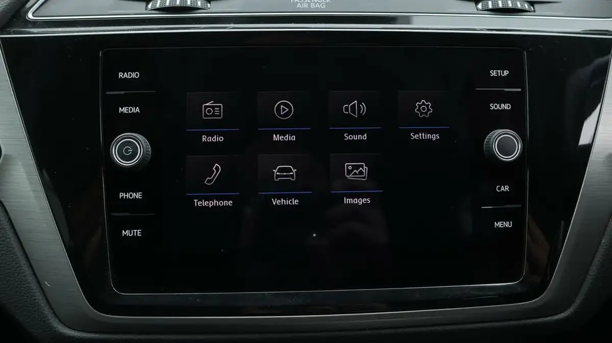 2019-volkswagen-touran-20tdi-se-150ps-big-11