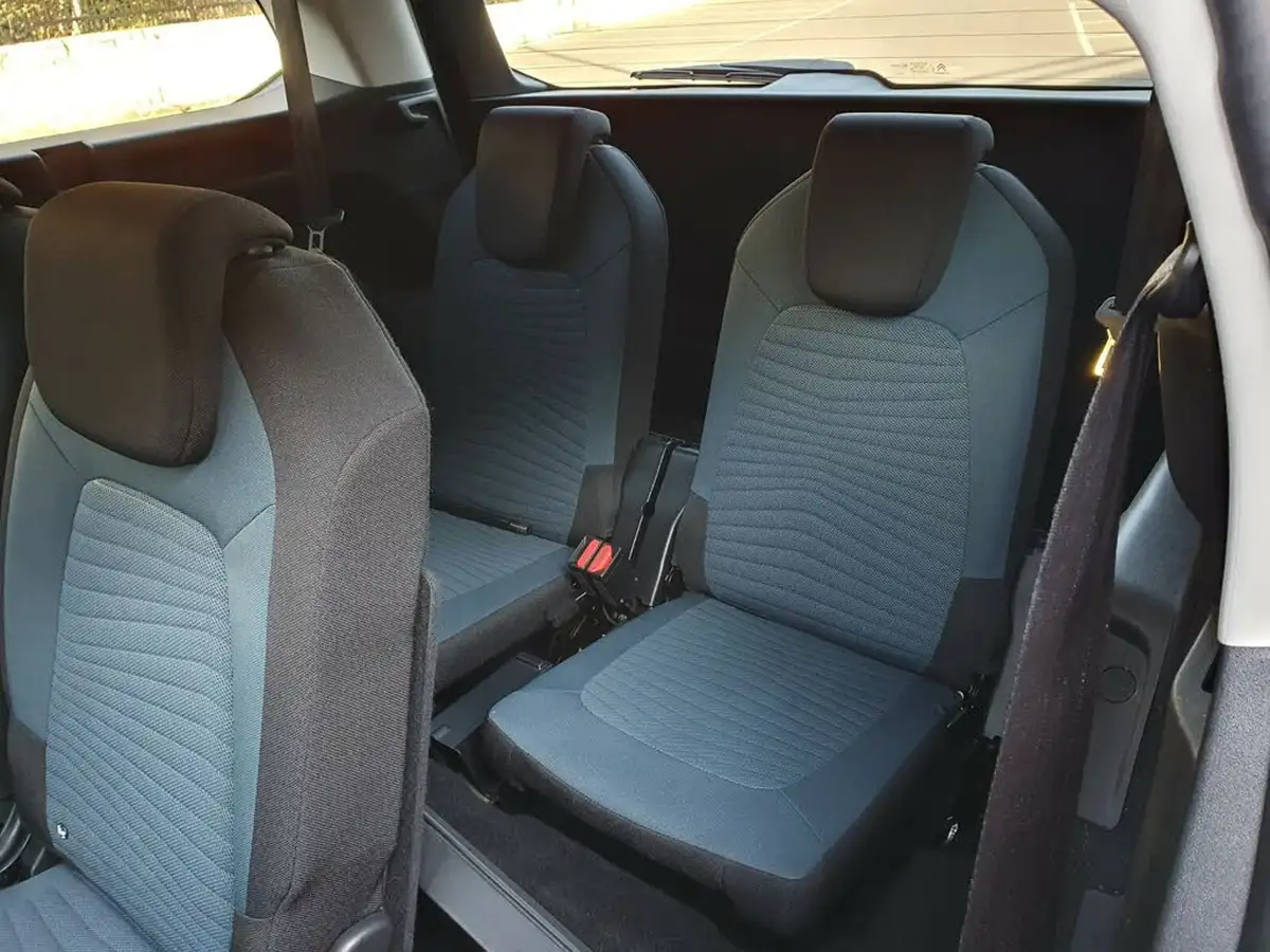 2019-citroen-grand-c4-spacetourer-15bluehdi-feel-big-9