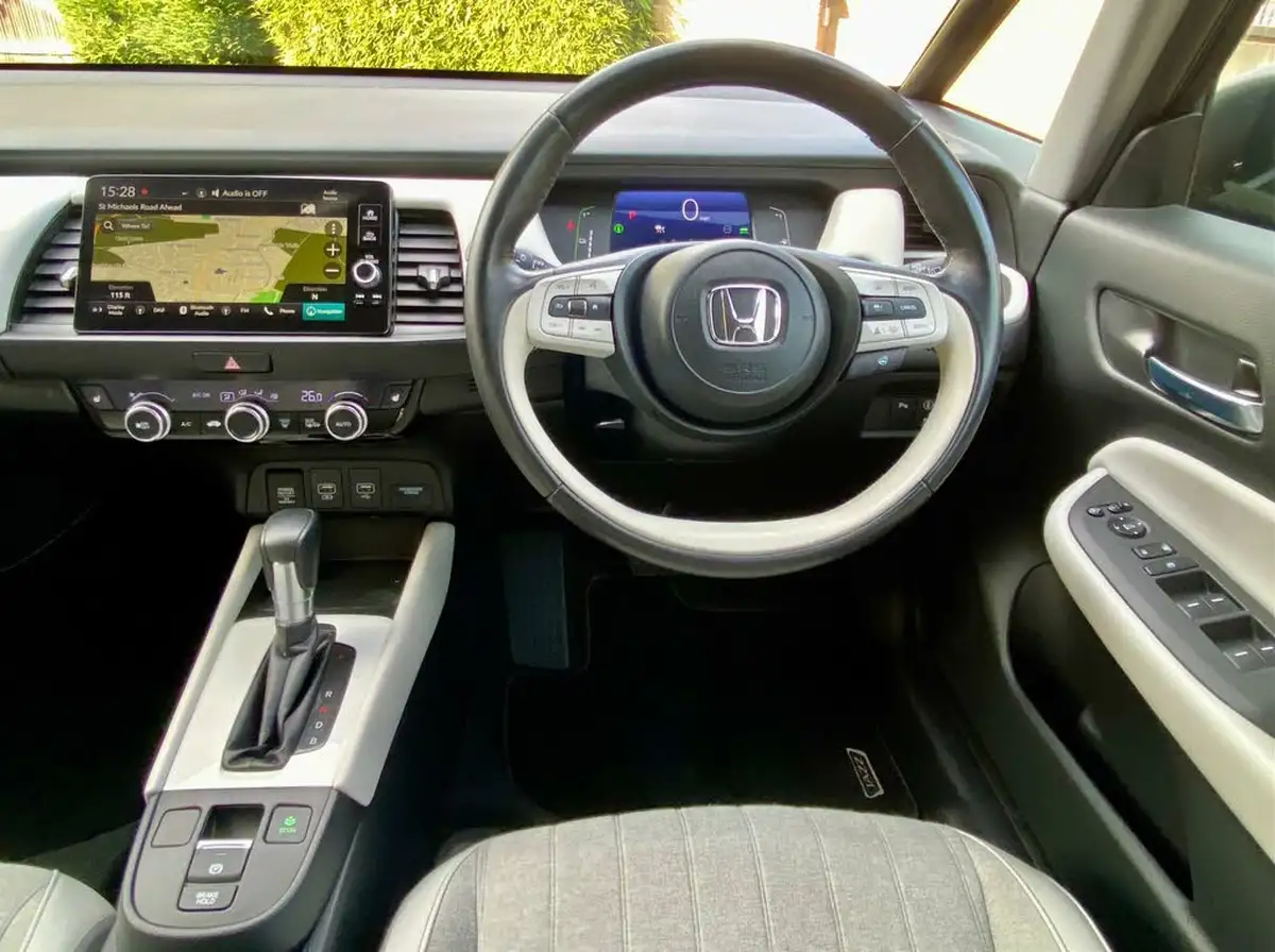 2022-honda-jazz-15-i-mmd-ex-107ps-big-14