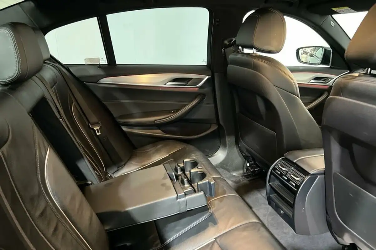 2018-bmw-5-series-20-520i-m-sport-ss-saloon-4d-big-37
