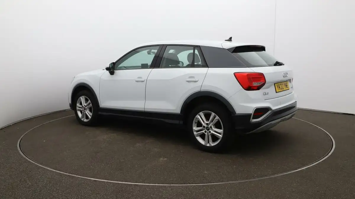 2022-audi-q2-10-30-tfsi-sport-big-26