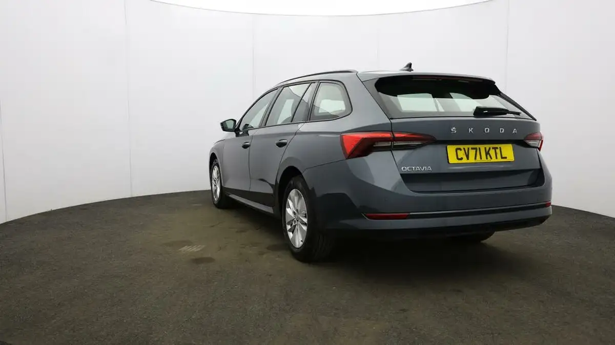2021-skoda-octavia-15-tsi-se-estate-big-24