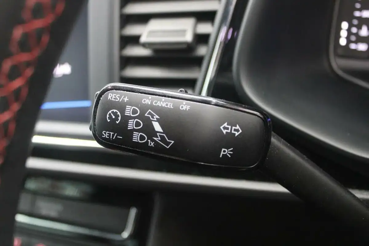 2020-seat-leon-15-tsi-evo-fr-black-edition-150ps-estate-dsg-big-42