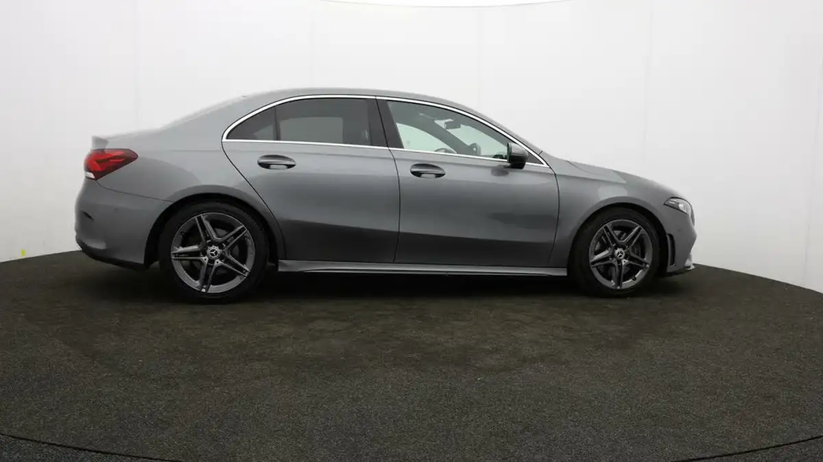 2019-mercedes-benz-a-class-20-a220-amg-line-saloon-4d-4matic-big-31