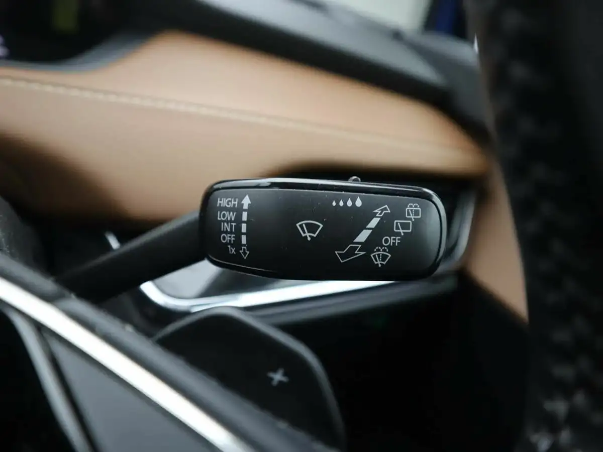 2021-skoda-enyaq-e-80-82-kwh-big-20