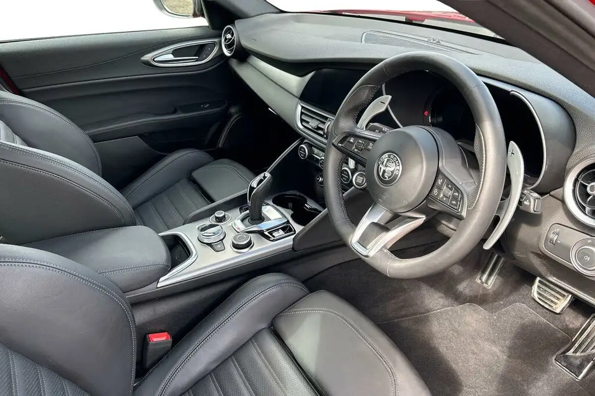 2024-alfa-romeo-giulia-20-sprint-276bhp-big-25
