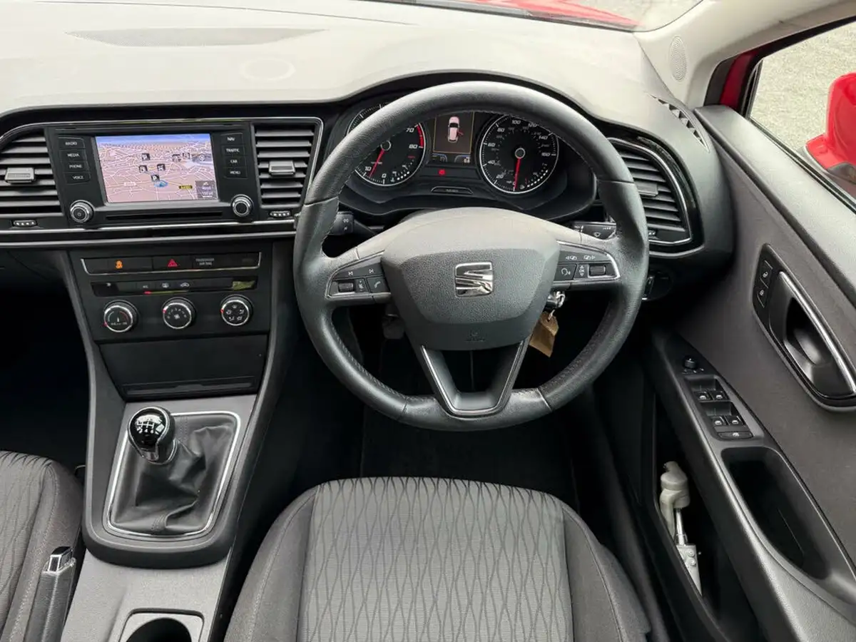 2013-seat-leon-12-se-tech-pack-ss-hatchback-5d-big-18
