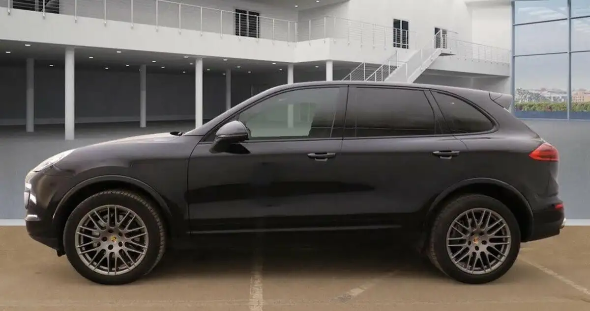 2016-porsche-cayenne-30td-platinum-edition-big-3