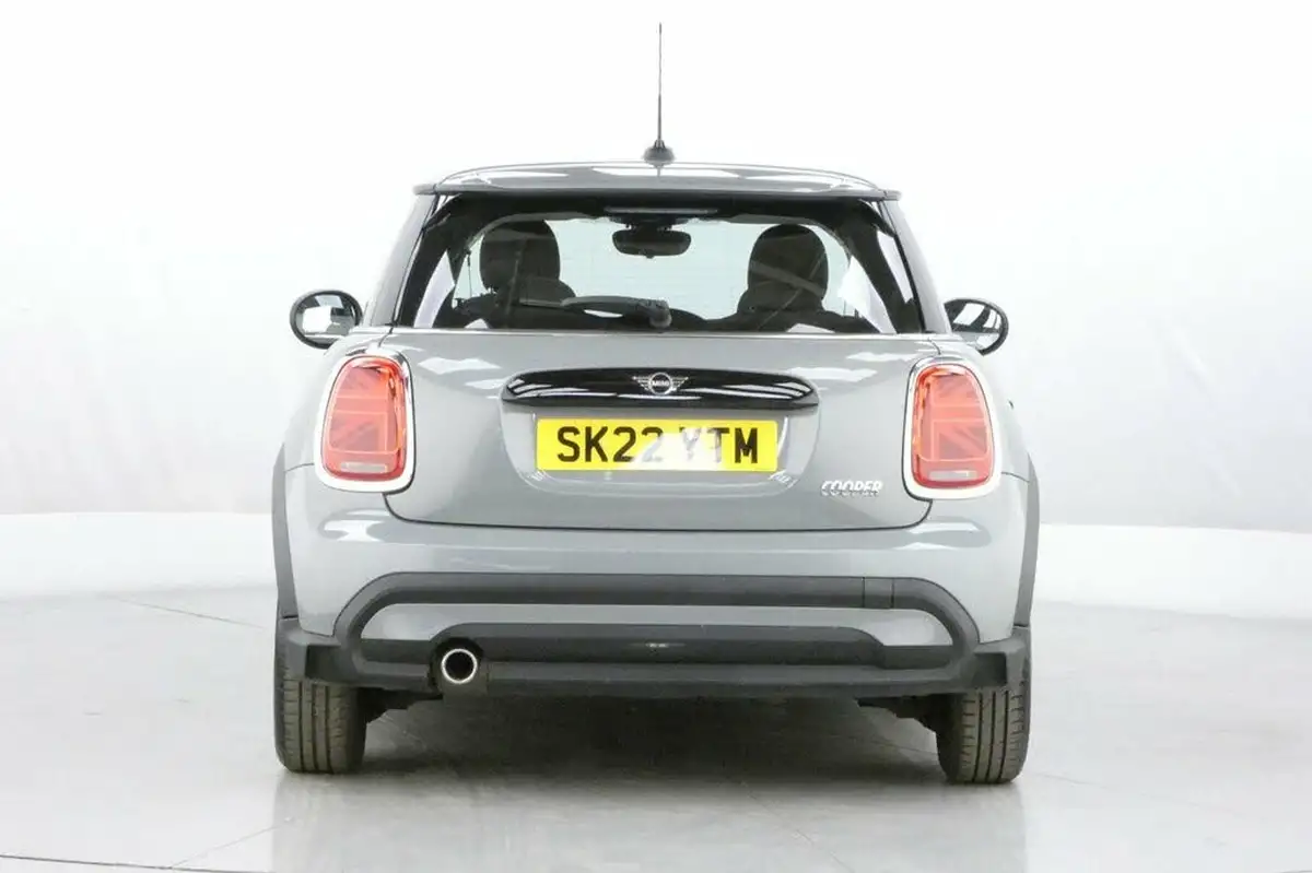 2022-mini-cooper-15-cooper-classic-hatchback-3d-big-6