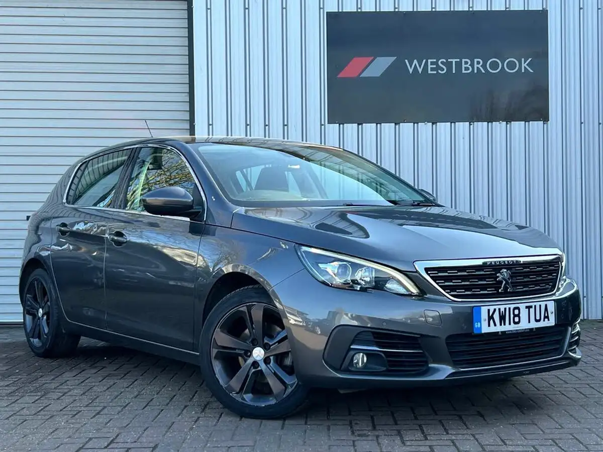 2018-peugeot-308-12-puretech-allure-130bhp-big-0