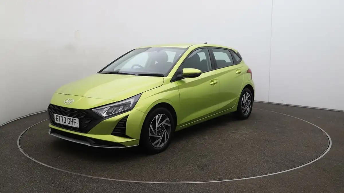 2024-hyundai-i20-10-t-gdi-advance-big-3