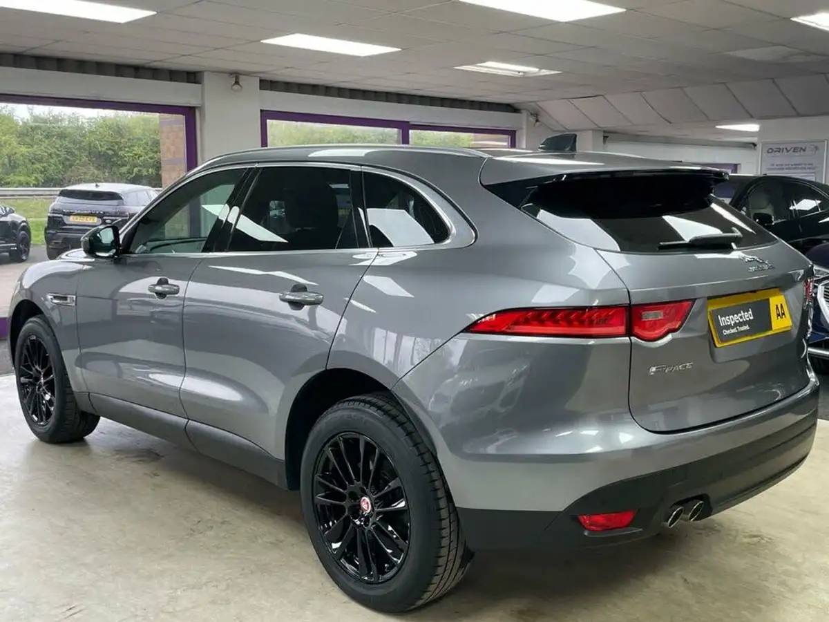 2020-jaguar-f-pace-20-i4d-portfolio-180ps-awd-auto-big-7