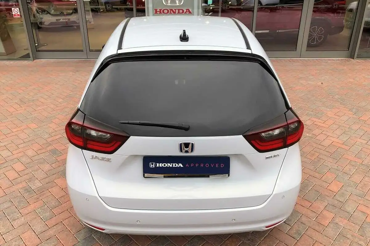 2022-honda-jazz-15-i-mmd-ex-107ps-big-13