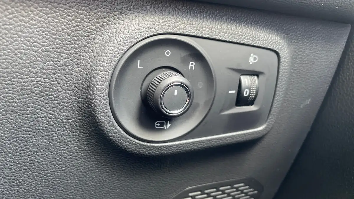 2023-mg-zs-suv-e-se-ev-156ps-long-range-big-29
