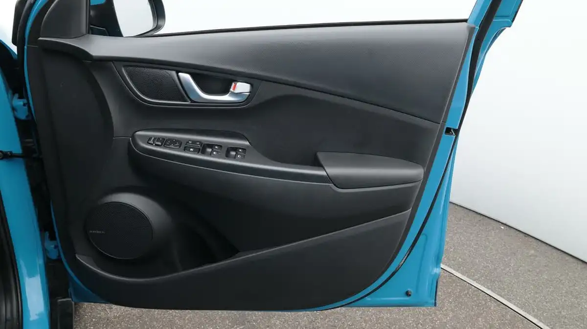 2022-hyundai-kona-e-premium-204ps-64kwh-7kw-obc-big-15