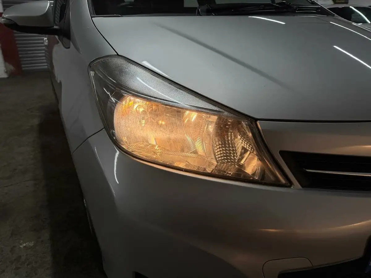 2012-toyota-yaris-133-tr-vvt-i-5d-big-48