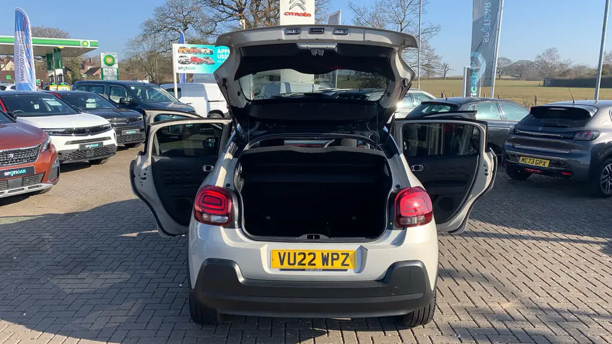 2022-citroen-c3-12-puretech-c-series-big-30