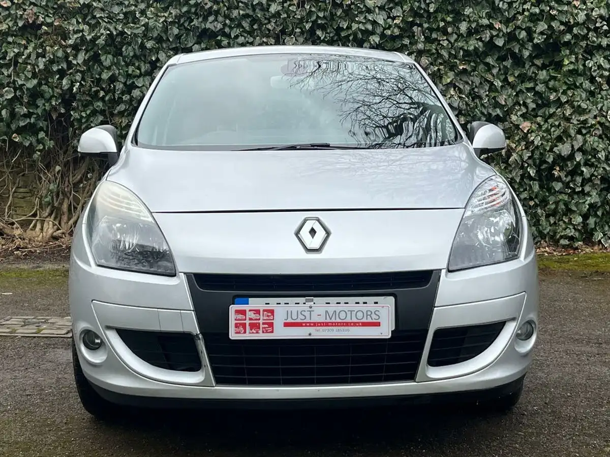 2011-renault-scenic-16-dynamique-tom-tom-big-45