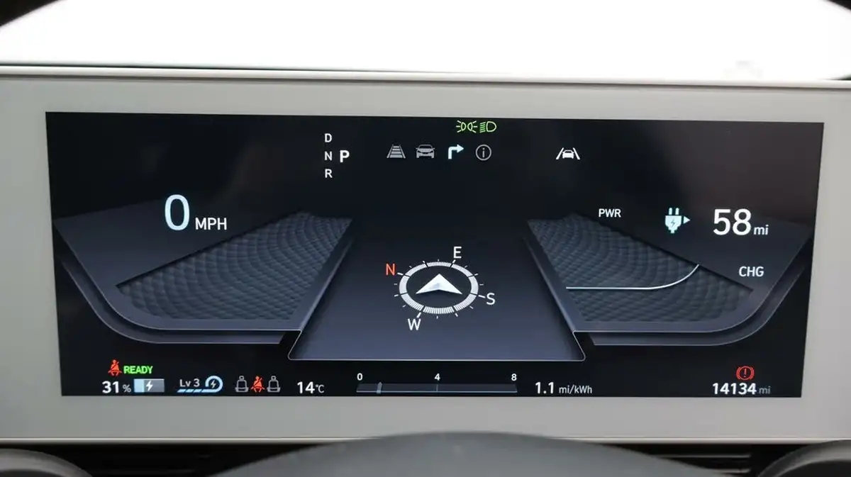 2022-hyundai-ioniq-5-e-se-connect-big-10