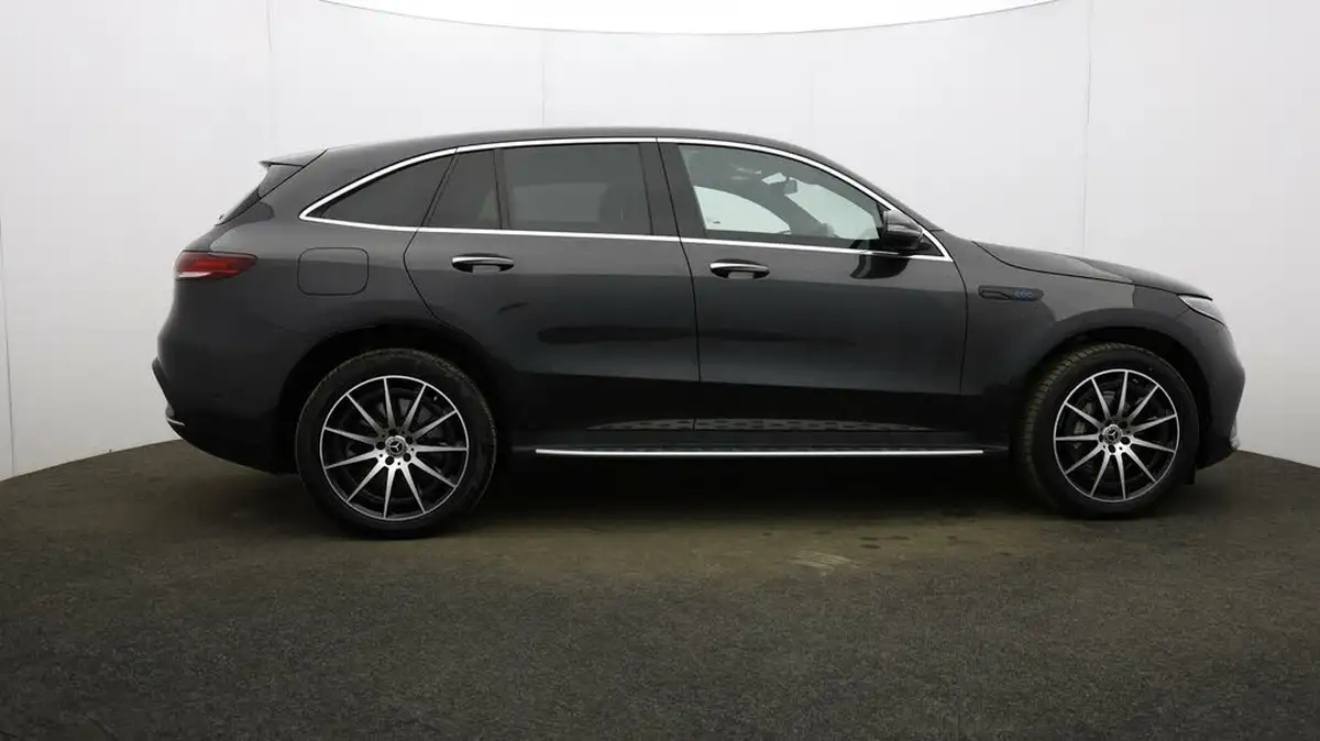 2021-mercedes-benz-eqc-e-eqc-400-amg-line-big-43