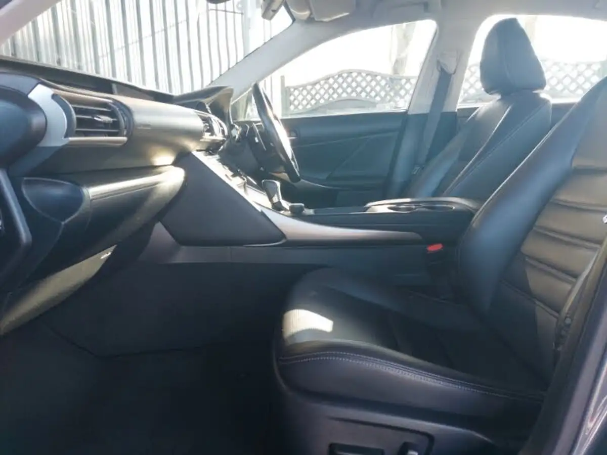 2018-lexus-is-300h-25-advance-lexus-navigation-big-4