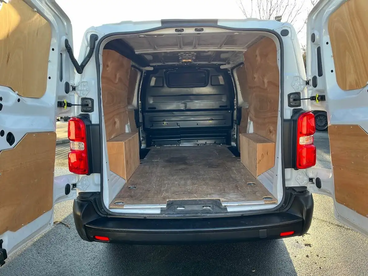 2022-peugeot-expert-15-bluehdi-professional-premium-long-1000-big-16