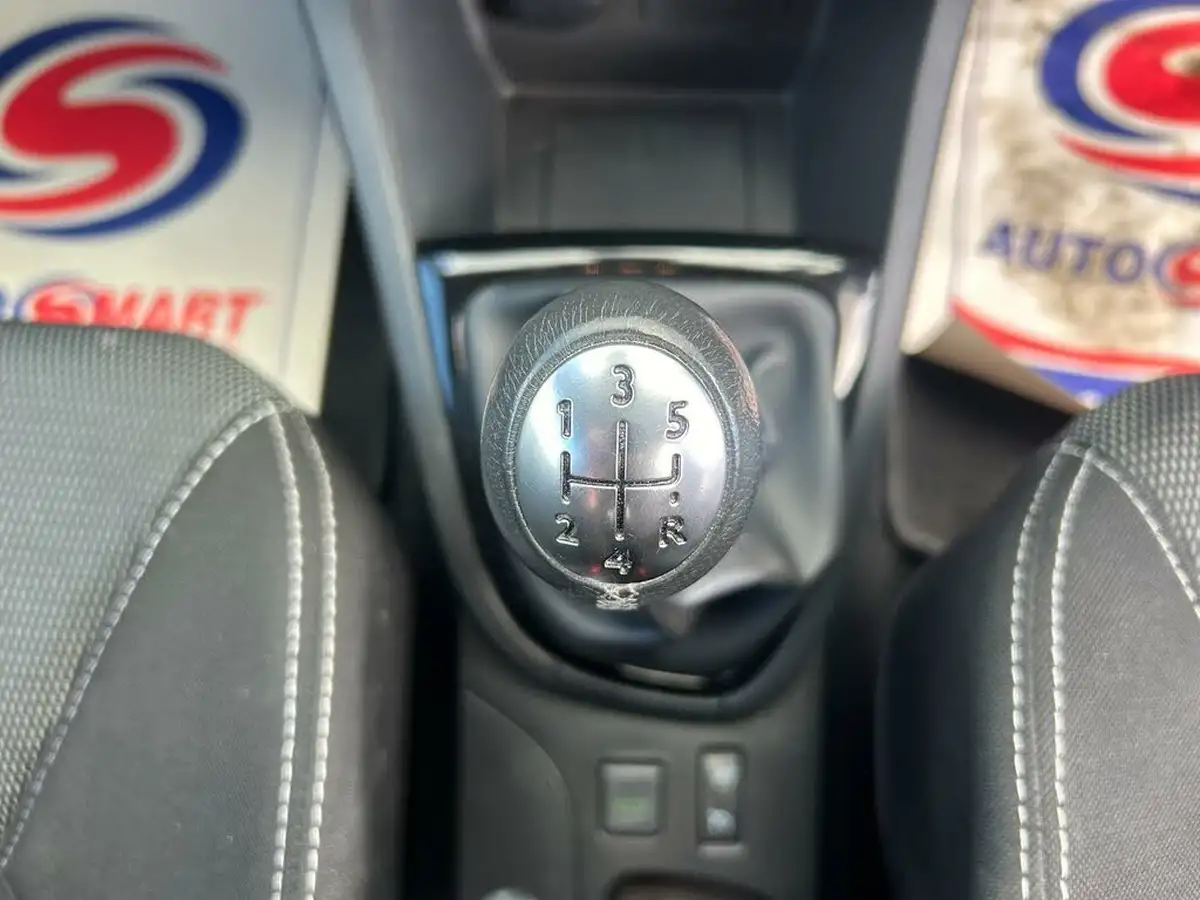 2015-renault-clio-15td-dynamique-medianavss-big-27