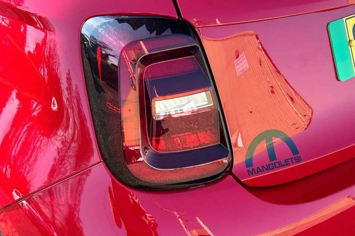 2024-fiat-500c-e-red-big-22