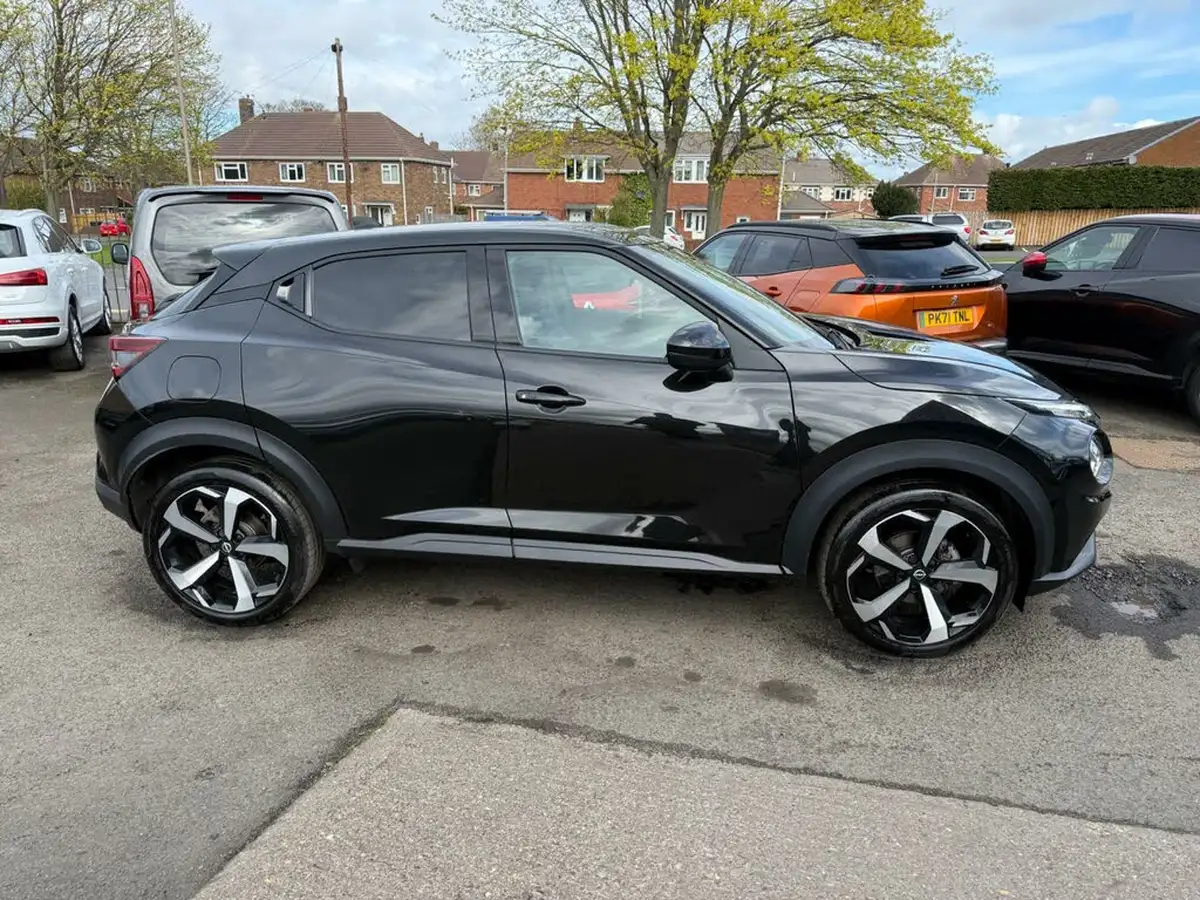 2023-nissan-juke-10-dig-t-tekna-big-4
