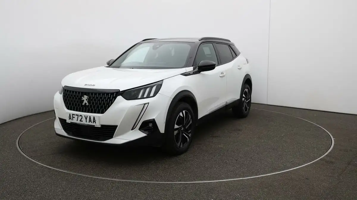 2022-peugeot-2008-suv-12-puretech-gt-big-32