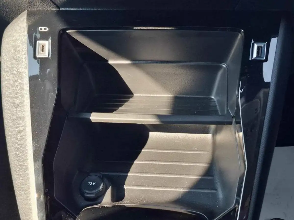 2023-peugeot-208-e-active-premium-136bhp-big-30