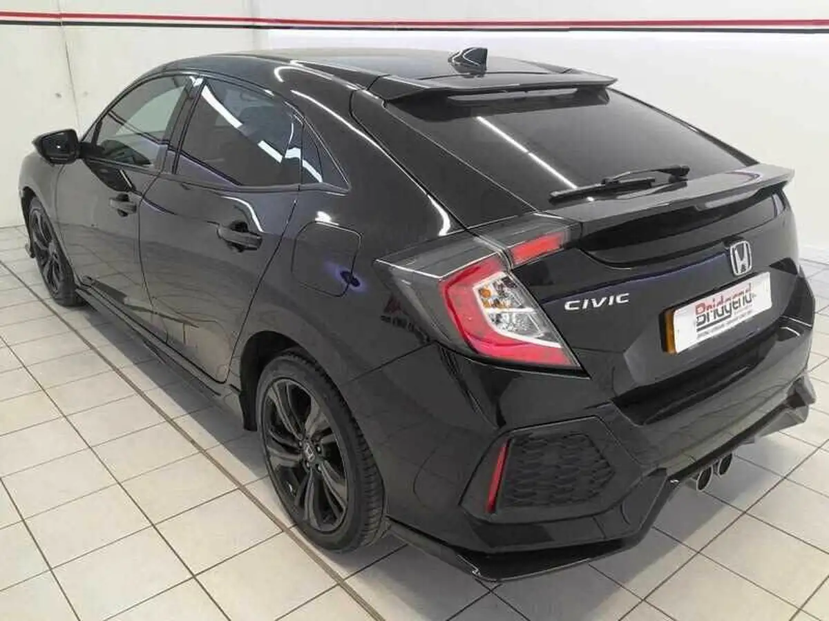 2019-honda-civic-15-vtec-turbo-sport-cvt-big-3