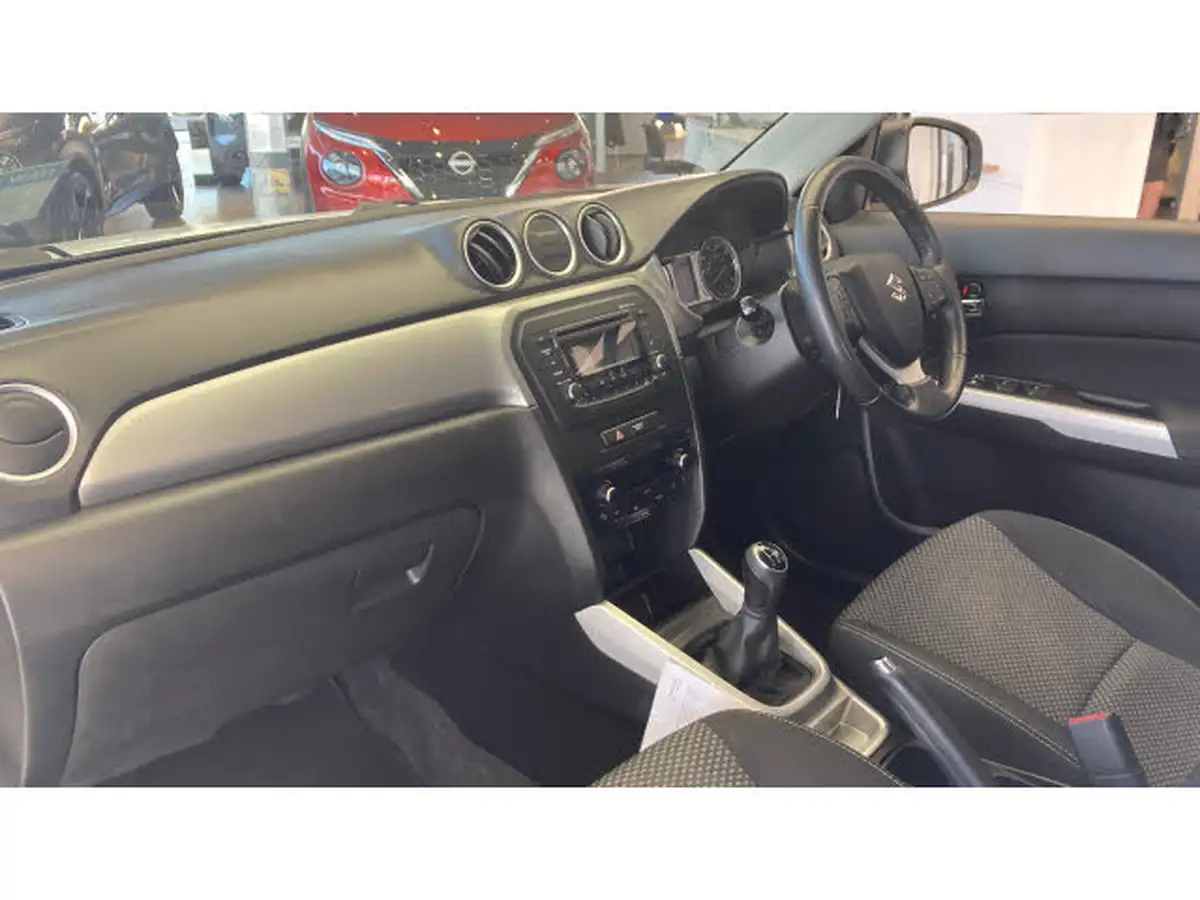 2016-suzuki-vitara-16-sz4-big-8