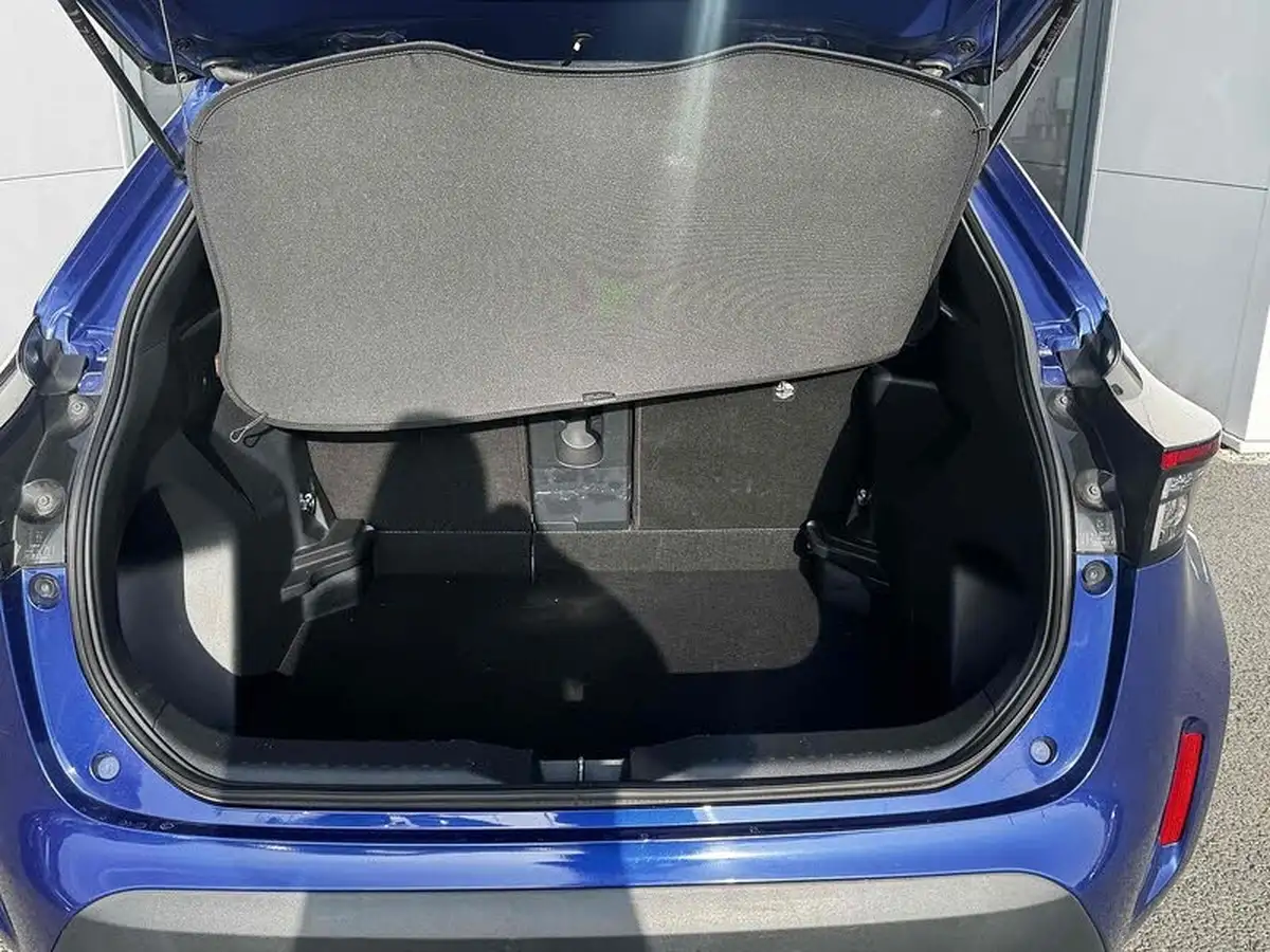 2022-toyota-yaris-15-vvt-i-design-panoramic-roof-big-19